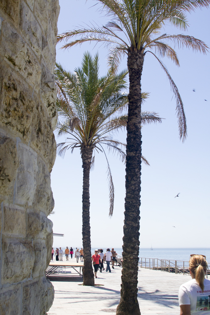 Cascais, Portugal boardwalk by Cattie Coyle Photography. © 2018, all rights reserved.