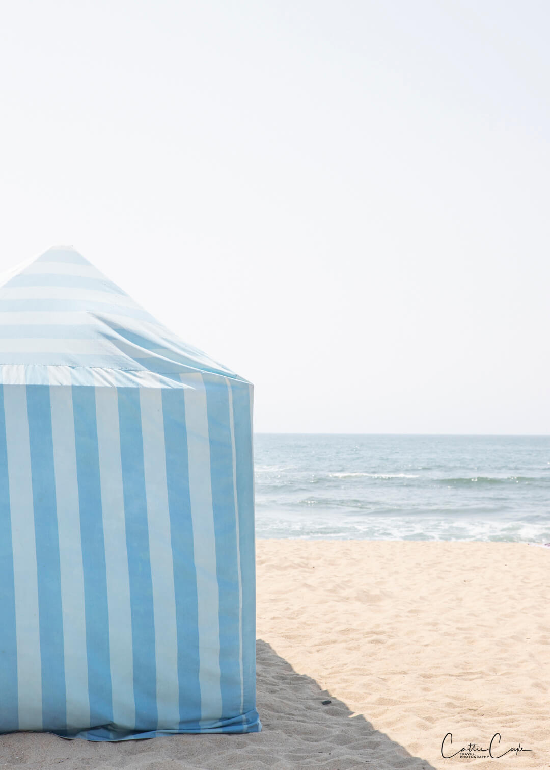 Beach cabana along the way from Praia da Aguda to Miramar, Portugal by Cattie Coyle Photography. © 2024, all rights reserved.