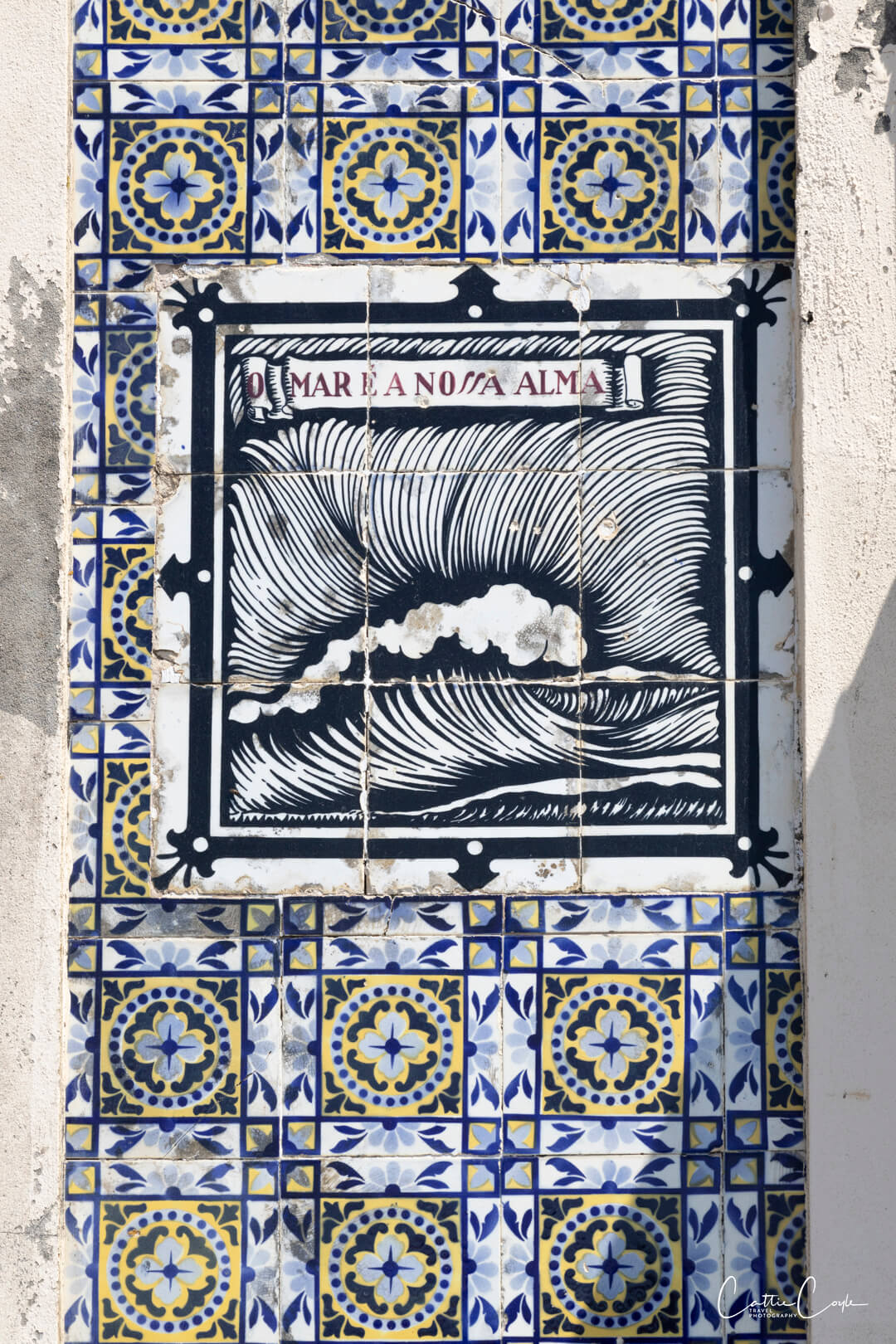 Mar e a nossa alma tiles in Praia da Aguda, Portugal by Cattie Coyle Photography. © 2024, all rights reserved.