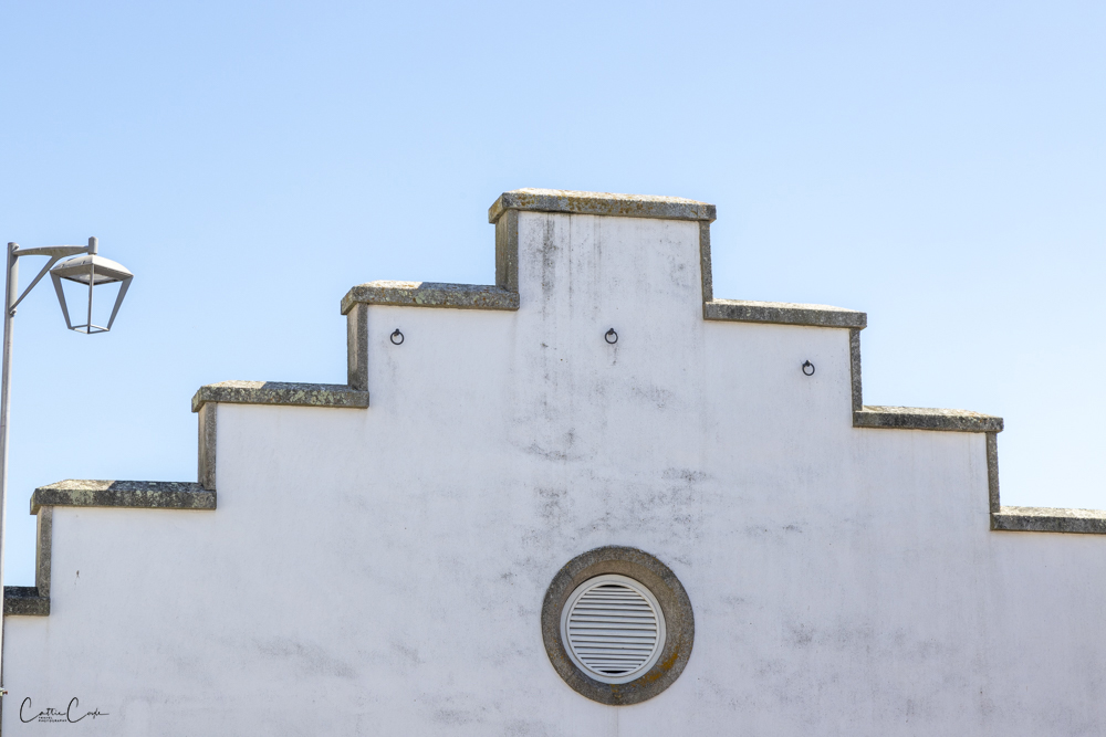 Architecture in Porto, Portugal by Cattie Coyle Photography. © 2024, all rights reserved.
