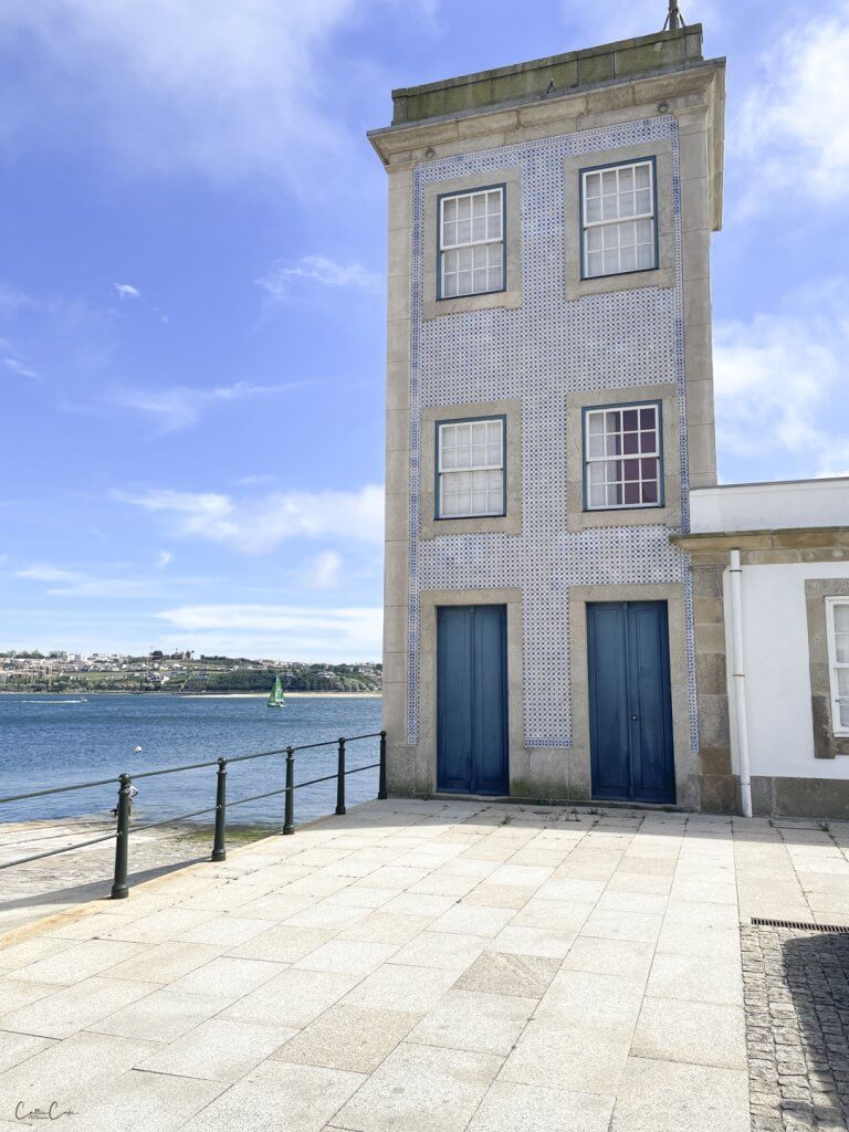 Farol de São Miguel-o-Anjo, Foz do Douro, Porto, Portugal by Cattie Coyle Photography. © 2024, all rights reserved.